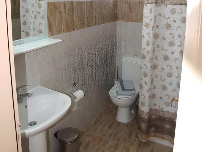 Bathroom 5, Sokrates Studios, South Aegean