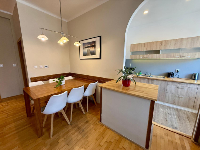 Others 5, Apartmany SKLEP, Praha 1