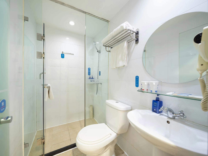 Bathroom 5, Hanting Hotel (Xi'an Tang Paradise), Xi'an