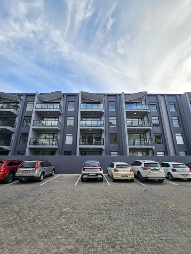 3, West Coast Apartment, West Coast