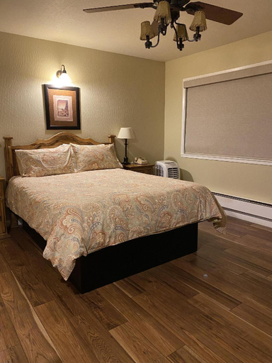Bedroom 2, Arnold Meadowmont Lodge, Calaveras