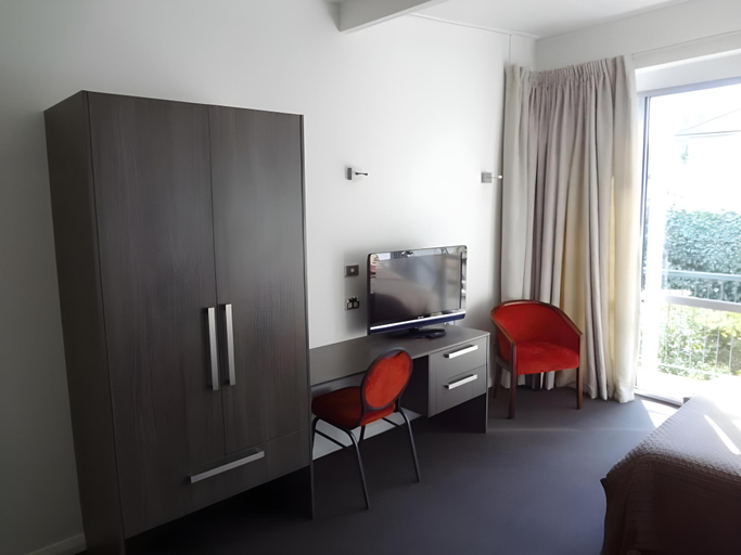 Bedroom 2, Pacific Park Motel, Dunedin