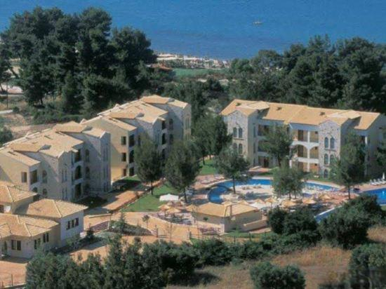 Others 4, Lesse Hotel, Central Macedonia