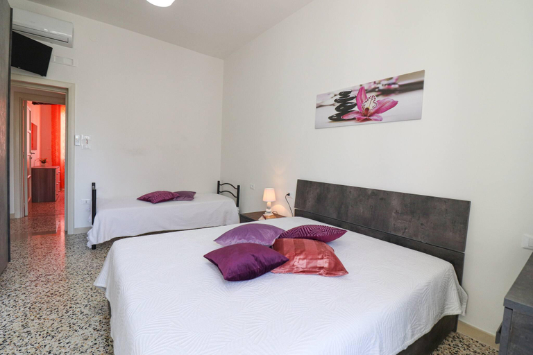 Bedroom 2, Otranto Giorgia vacation home, Lecce