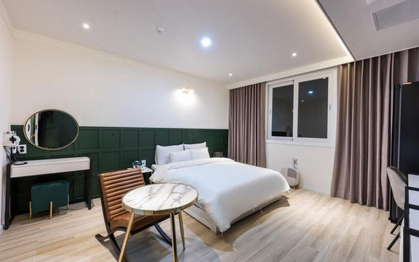 Bedroom, Yeosu Hotel Daily, Yeosu