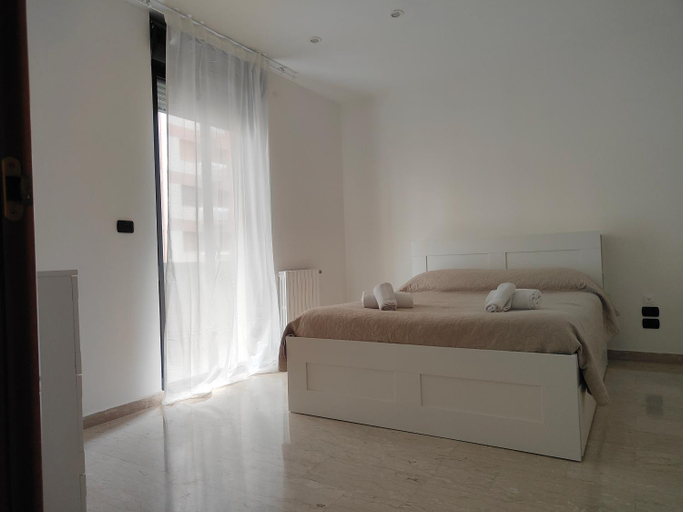 Bedroom 3, CconfortHotels eXtramurale Apartment, Bari
