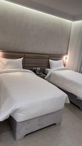 Bedroom 2, Jerusalem Metropole Hotel