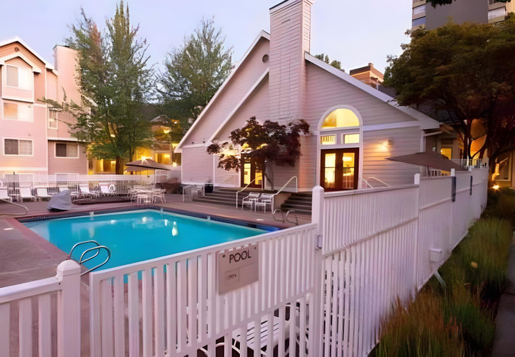 Sport & Beauty, RiverPlace Hotel, Multnomah