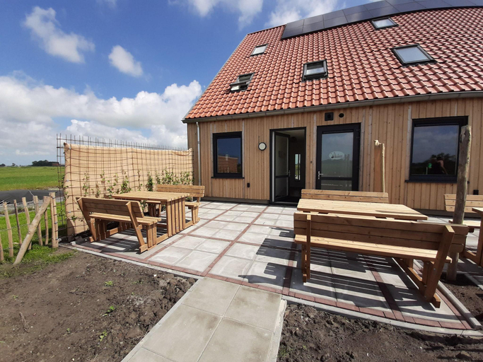 Others 5, Frisian Country Villa with E-Bikes, Littenseradiel