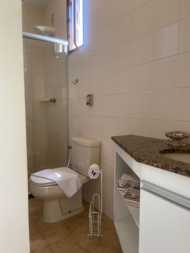 Bathroom, KaJu Hospedaria, Salvador