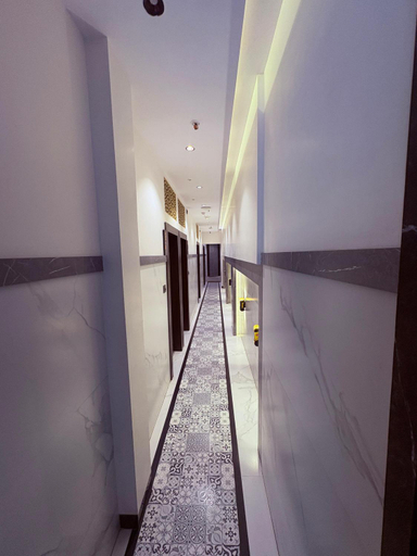 Public Area 2, Rich Hotel, Mumbai Suburban