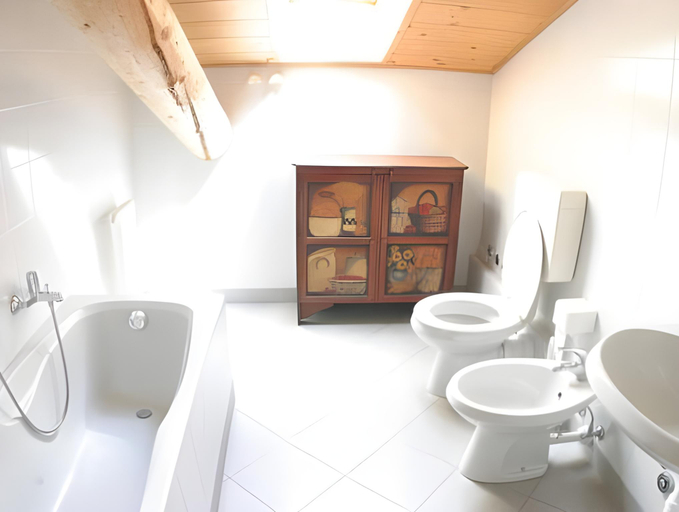Bathroom 2, Casa Martinelli Holiday Home, Sondrio