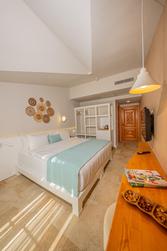 Bedroom 2, Kairos Valley Health & Nature Resort, Datça
