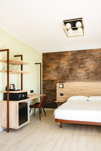 Bedroom 5, Tirreno Code Rooms, Viterbo