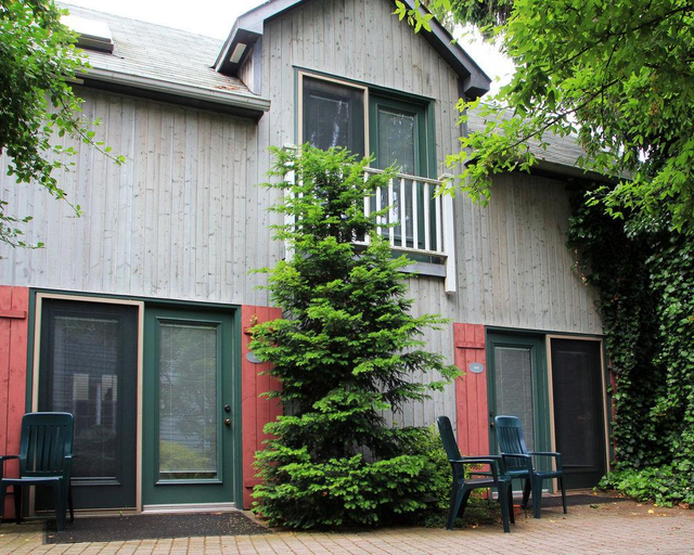 Exterior & Views, Kettle Creek Inn, Elgin