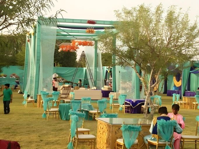 Food & Drinks 4, Tej Mahal Palace Bandikui, Dausa