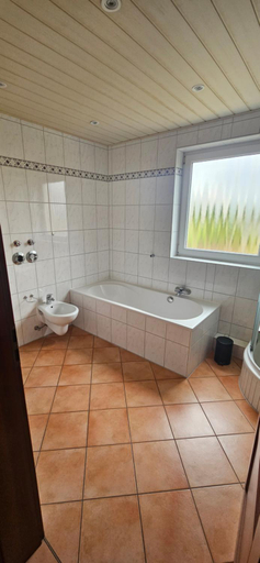Bathroom 5, C & R Leuci Zimmervermietung, Region Hannover