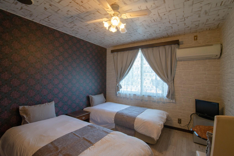 Bedroom 2, MANAZURU PENSION ALHAMBLA, Manazuru