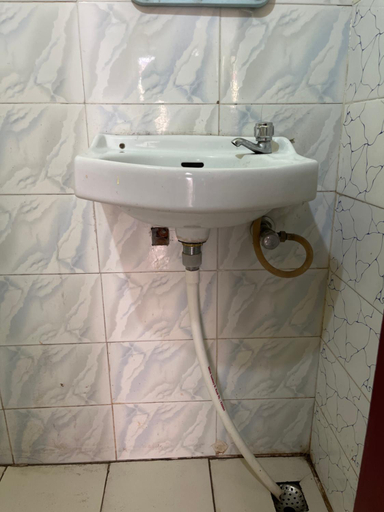 Bathroom 3, Gujrat Bhawan, Rudraprayag