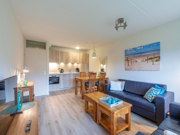 Others 4, Beach Apartment 7 for 4 guests in Callanstoog, Zijpe