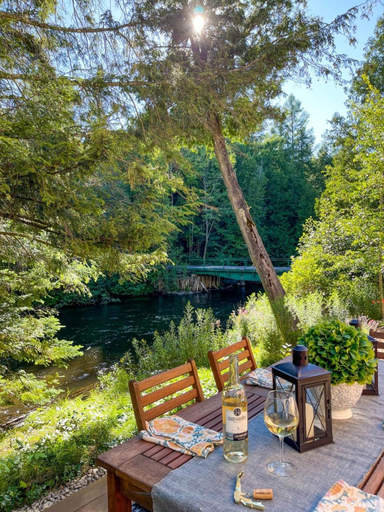 Others 4, Firefly Lodge, Giant Riverview, Hot Tub, Woodstove, Grand Traverse