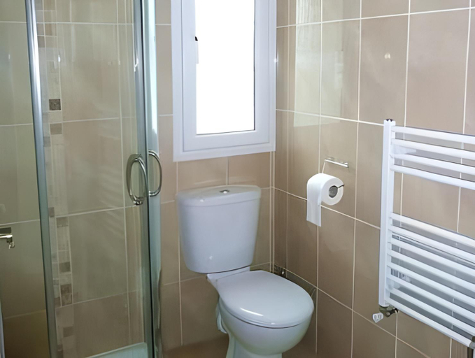 Bathroom 3, Rose Park House, Derry and Strabane