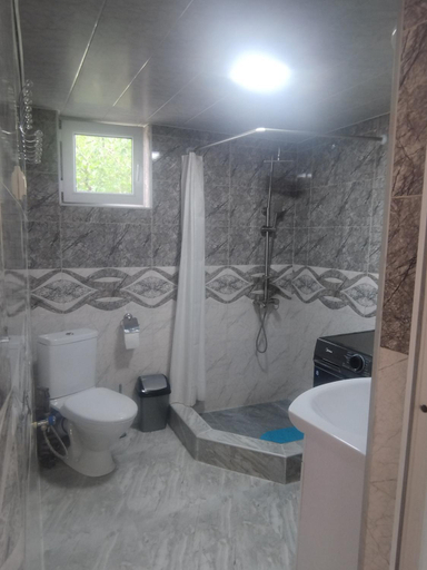 Bathroom 2, Hotel Family Bachi, Mestia