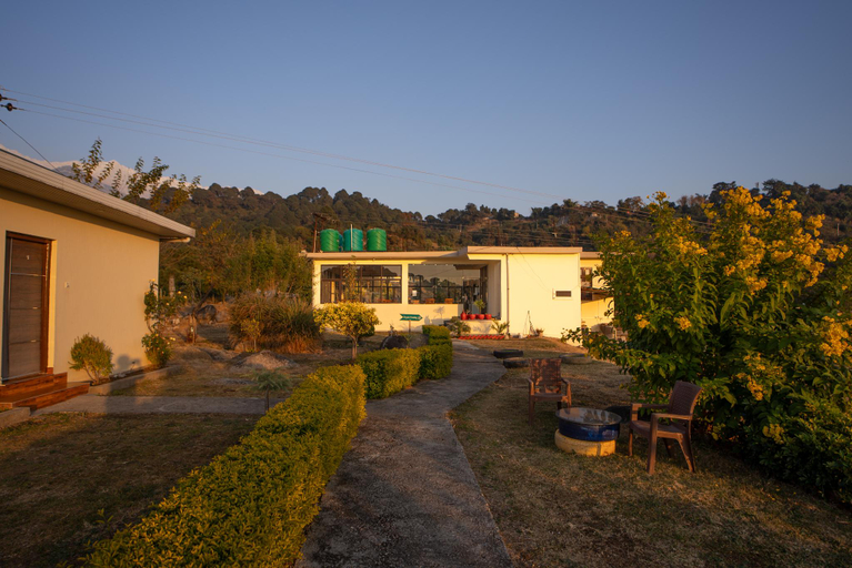 Exterior & Views 2, Dhauladhar View Village Resort , Kangra