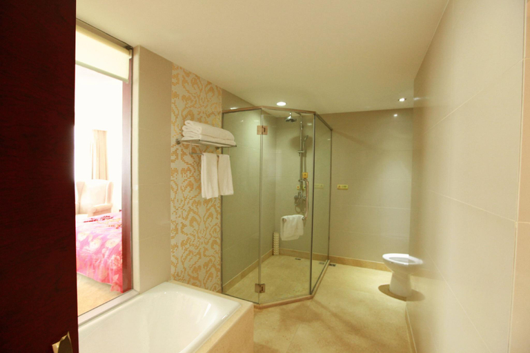 Bathroom 3, Dynasty International Hotel, Tai'an