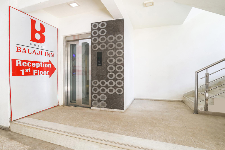 Public Area 2, Fabhotel Balaji Inn, Nashik