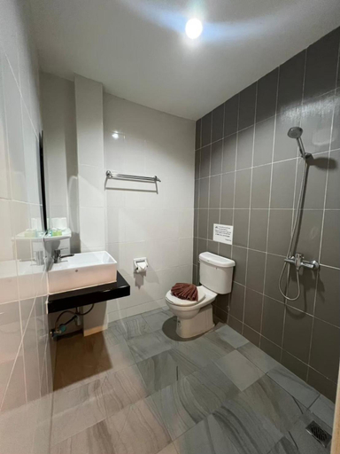 Bathroom, Kata Noi Bay Inn, Phuket Island