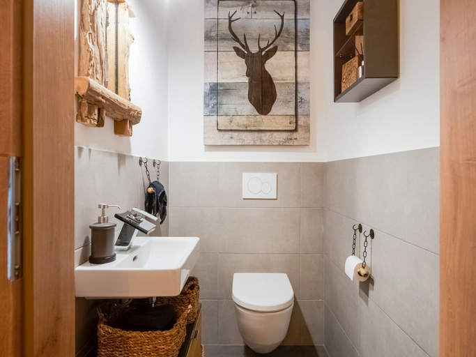 Bathroom 4, Ski-In Area Apartment with Ski Bus, Tamsweg