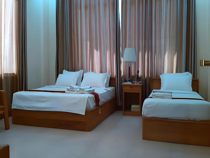Others 2, San Chain Hotel, Yamethin