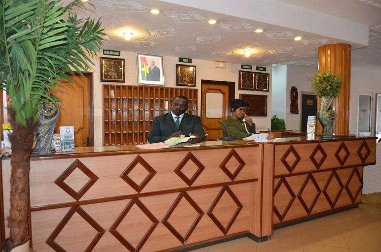 Others 5, Hotel Palm Beach, Kadiogo