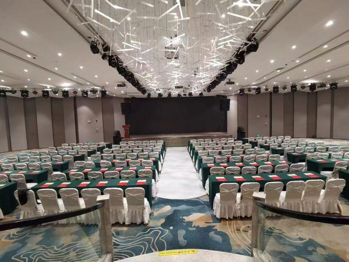 Business Facilities, Peninsula International Hotel, Huaihua