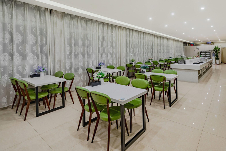 Food & Drinks 5, GreenTree Inn Anqing Huaining County Development Zone Duxiu Road, Anqing