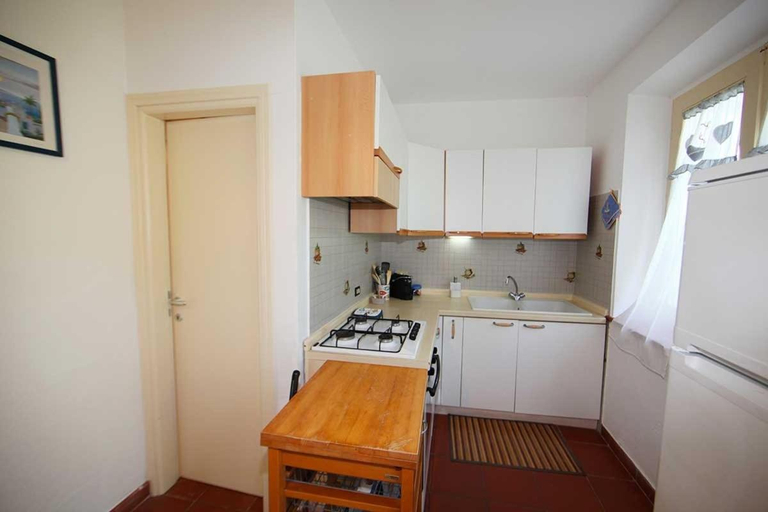 Others 5, Villa Aiali, Livorno