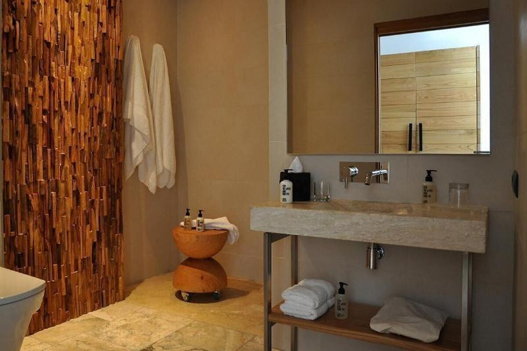 Bathroom 5, Dominique Colonna, Haute-Corse
