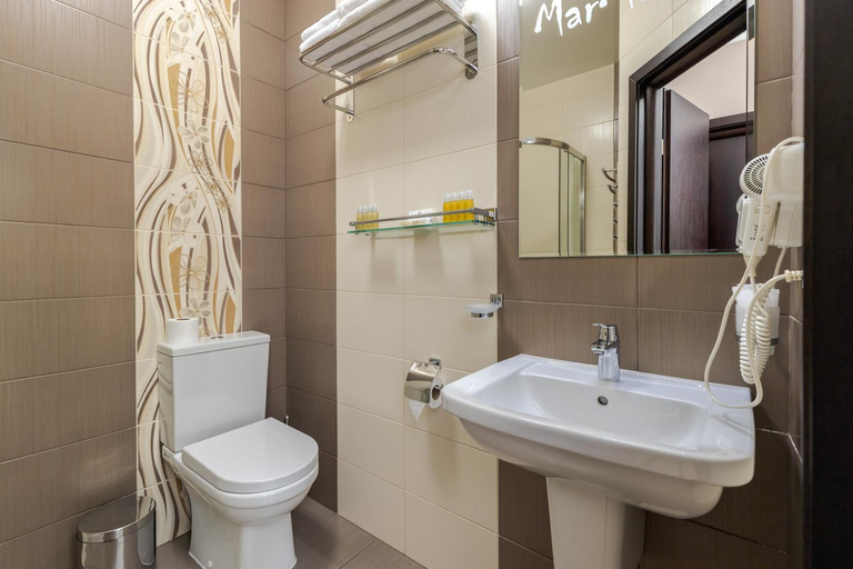 Bathroom 3, Marmaros Apart-Hotel & Spa, Nadvirnians'kyi