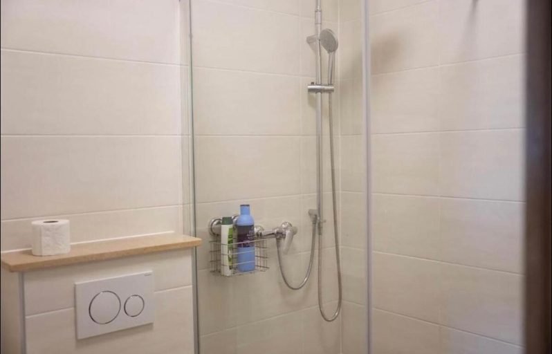 Bathroom 3, Apartmani Antonia, Korčula