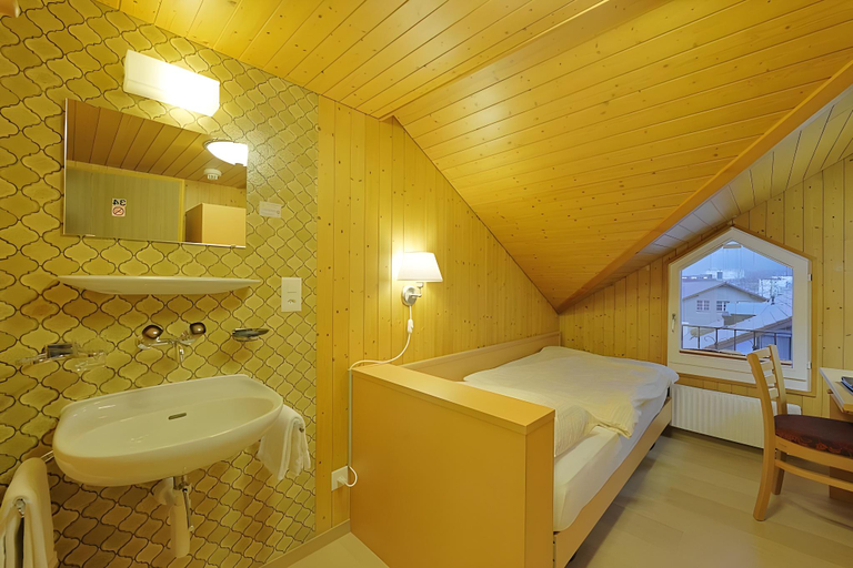 Bathroom 4, Hotel Rössli, Interlaken