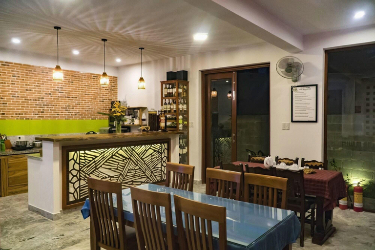 Food & Drinks 5, Louis Villa, Da Nang
