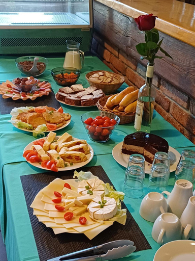 Food & Drinks, Penzion Kravin, Tábor
