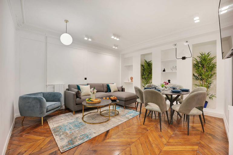 Others 4, Magnificent apartment - 2BR/6P - Gare Saint-Lazare, Paris