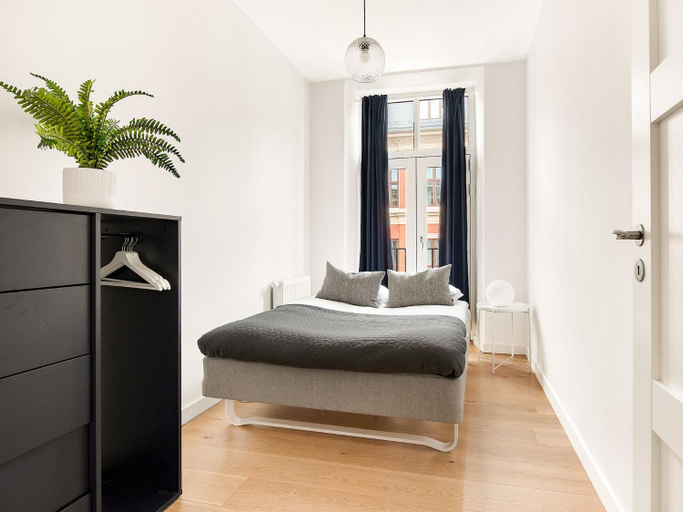 Bedroom 2, Gorgeous and Bright Centrally Located Four-bedroom Apartment, Copenhagen