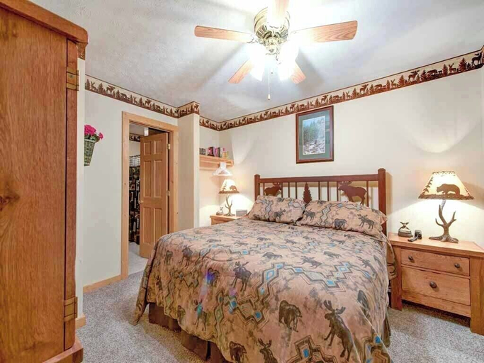 Bedroom 3, Idle Days by Jackson Mountain Rentals, Sevier