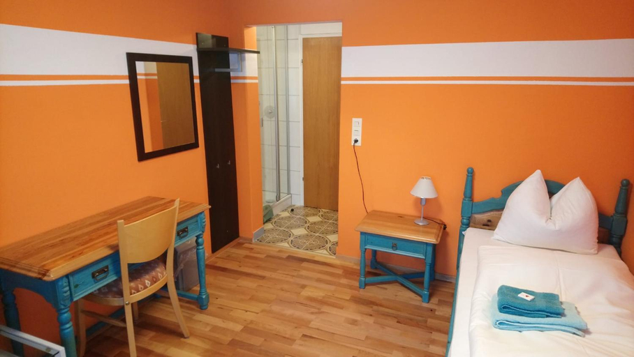 Bedroom 2, Boardinghouse-SWB im Hirschen, Schwarzwald-Baar-Kreis