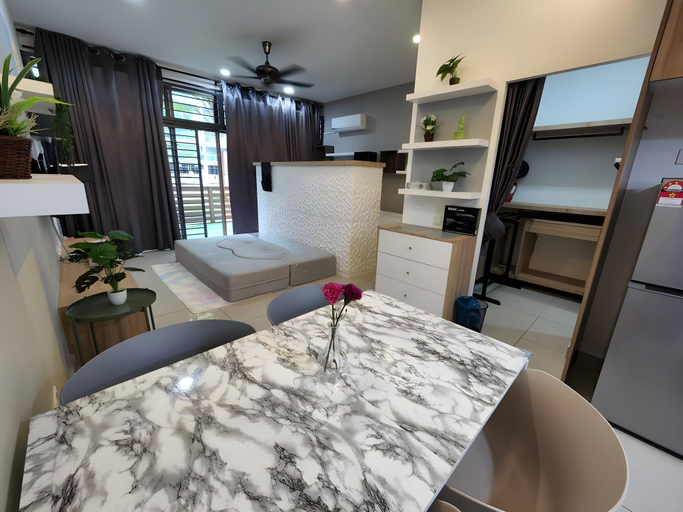 Others 4, Palazio Mount Austin Studio Pool Access from Patio, Johor Bahru