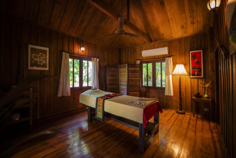 Bedroom 3, La Folie Lodge, Pathoomphone