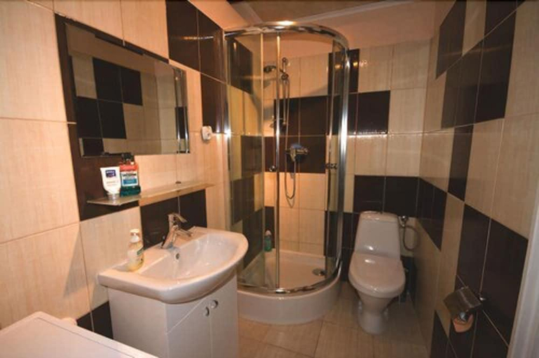 Bathroom 4, P&J Tourist Apartments, Kraków City